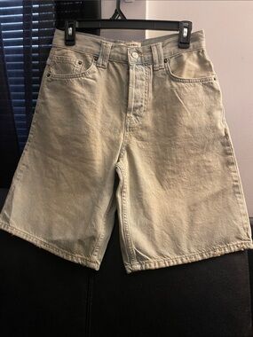Free People We The Free Women’s Mud Wash Bermuda Denim Jean Jorts Size 25 NWOT